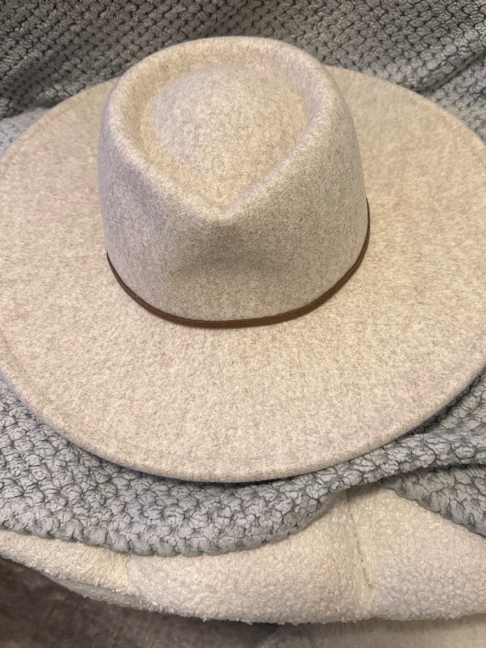 Hat - Picture 2 of 3